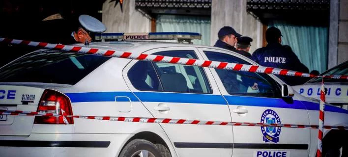 Απίστευτο περιστατικό: Ανήλικος Ρομά δάγκωσε συνταξιούχο στην Λαμία για να του κλέψει τα χρήματα (εικόνες)